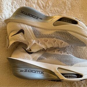 Nike White alphafly 3’s… brand new, no box.